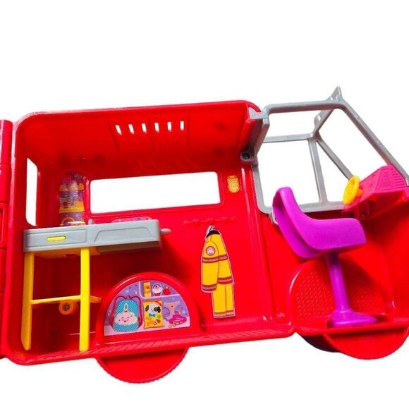 Barbie Chelsea Fire Truck Playset - Picture 4 of 5